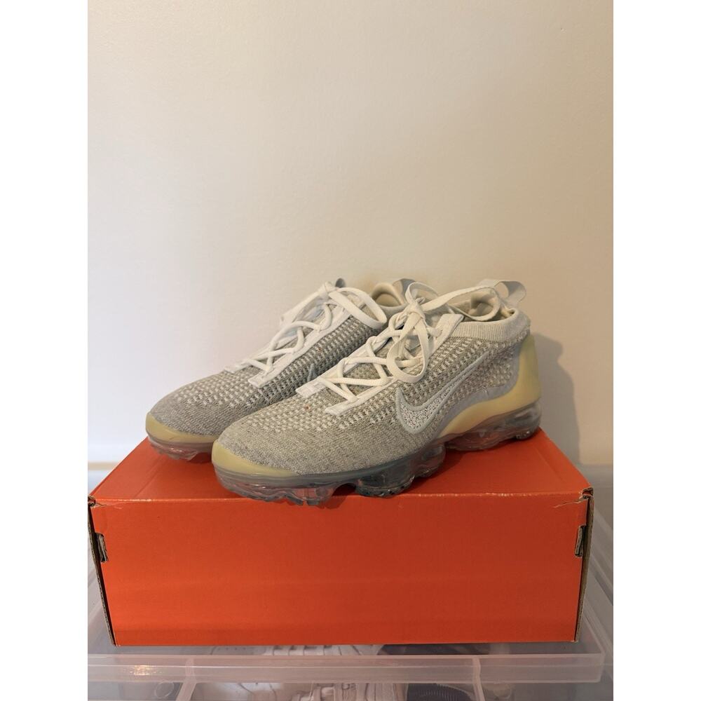 Nike Air VaporMax 2021 FK White Pure Platinum Flyknit Women's 5.5 DC4112-100 NIB